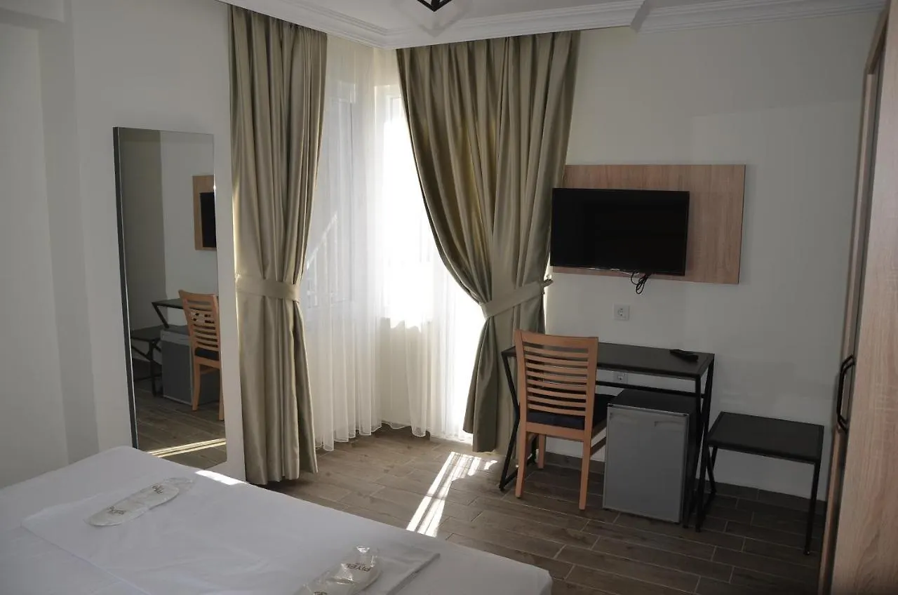 Hotel Piyes Otel Antalya Turquía