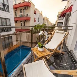  Apartahotel Mrt Lara